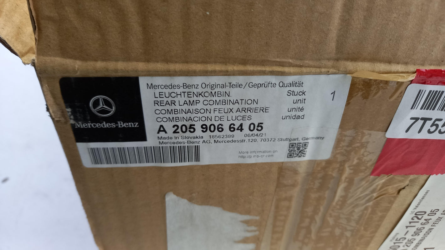Original OE MERCEDES-BENZ Heckleuchte A2059066405