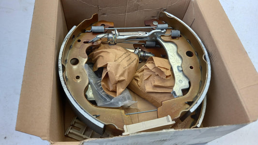 Original MERCEDES-BENZ Citan W415 Bremsbackensatz A4154200320