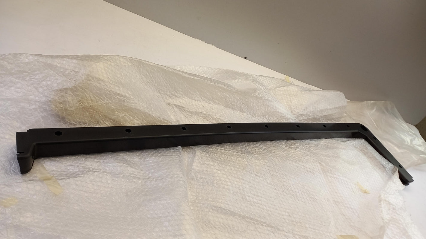 Original OE MERCEDES-BENZ Heckklappe Zierleiste A4606901462