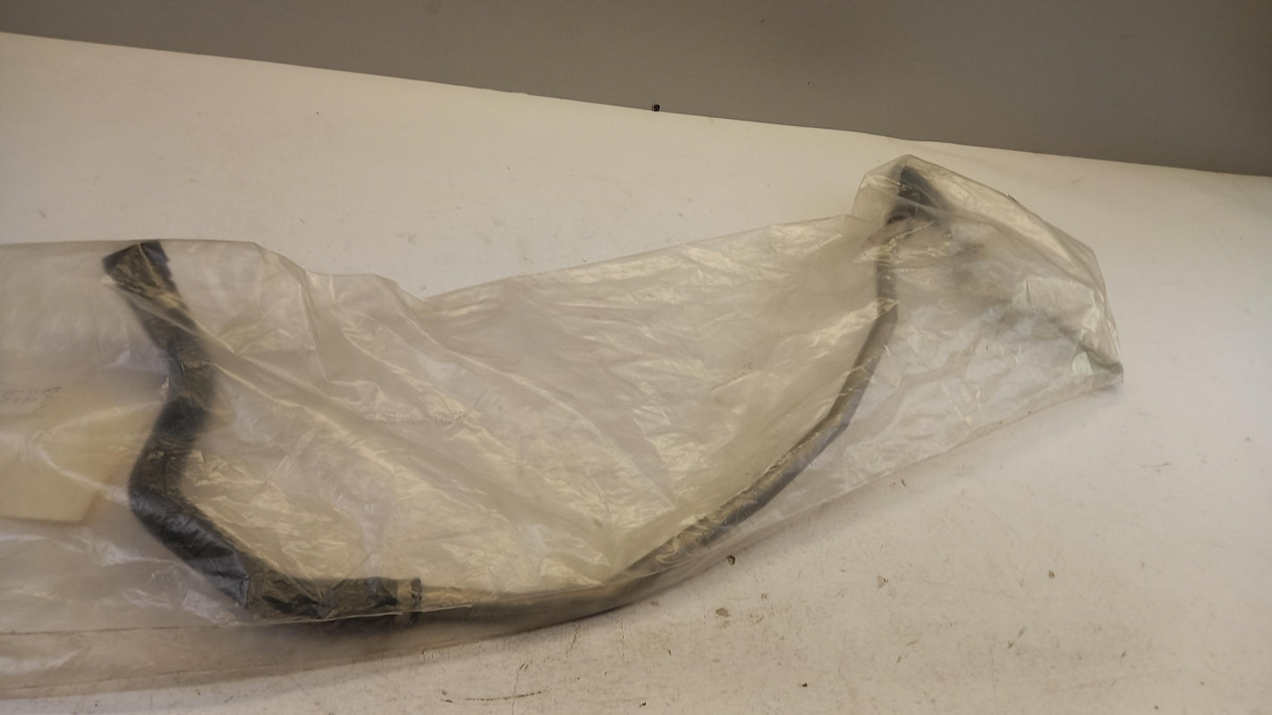 Original OE MERCEDES-BENZ Kühlerschlauch A9615004572