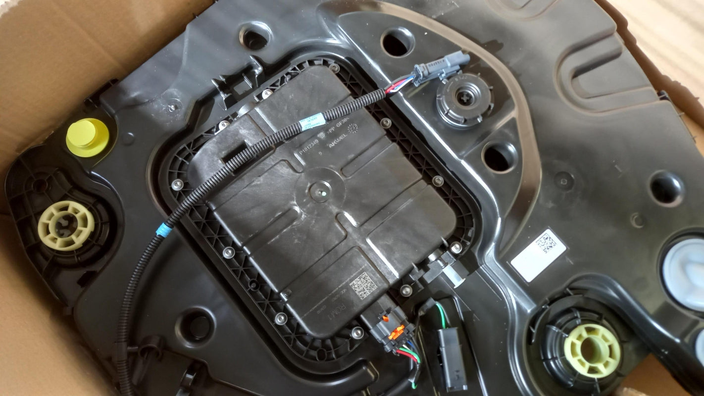 Original CITROEN C3 III C4 Cactus PEUGEOT 2008 208 I  Additivbehälter 1682620880