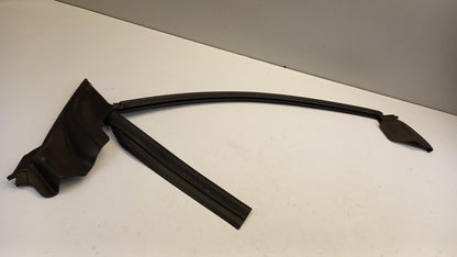 Original MERCEDES-BENZ E-klasse C238 Fensterführung vorne rechts A2387205001