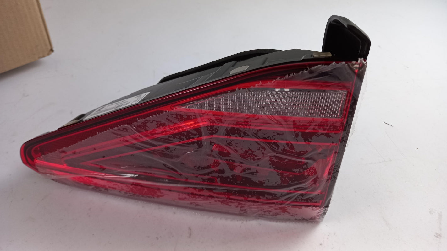 Original OE Volkswagen Heckleuchte 5TA945307B