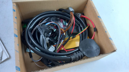 Original FORD Focus 13-pin Anhängerkupplung Elektrosatz 1897191
