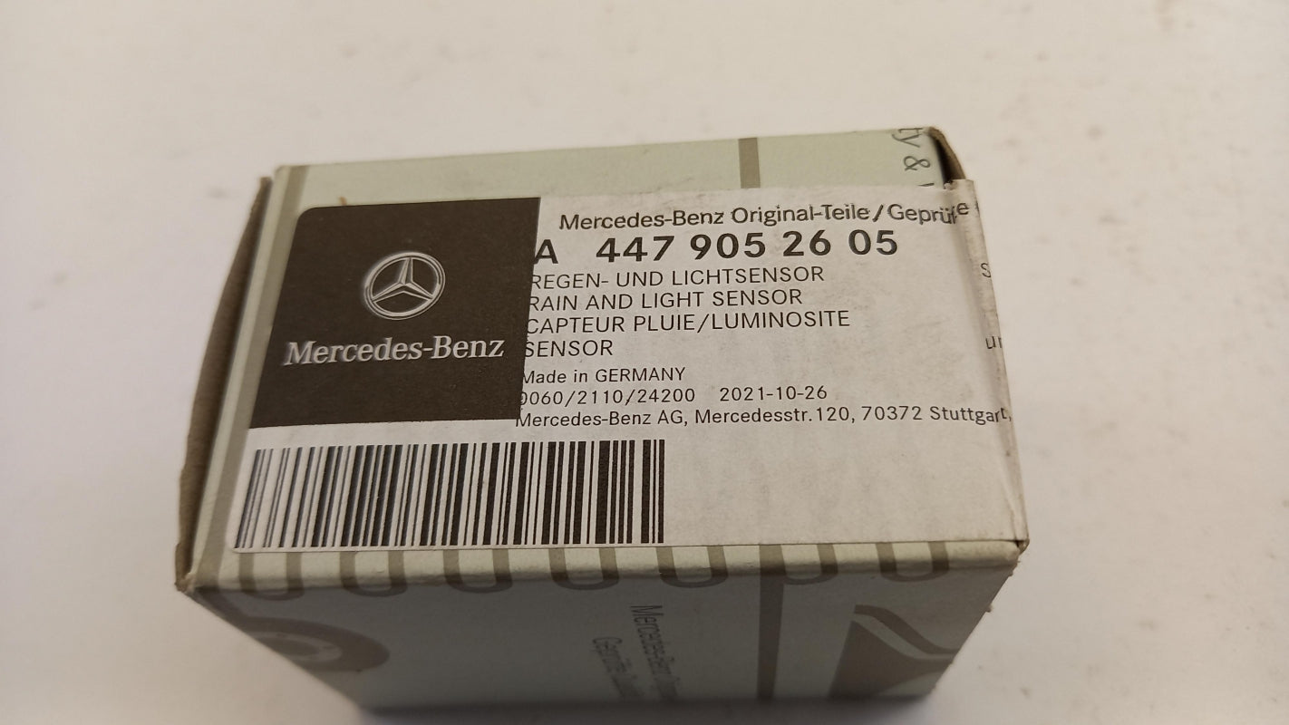 Original MERCEDES-BENZ W447 Vito Regensensor A4479052605