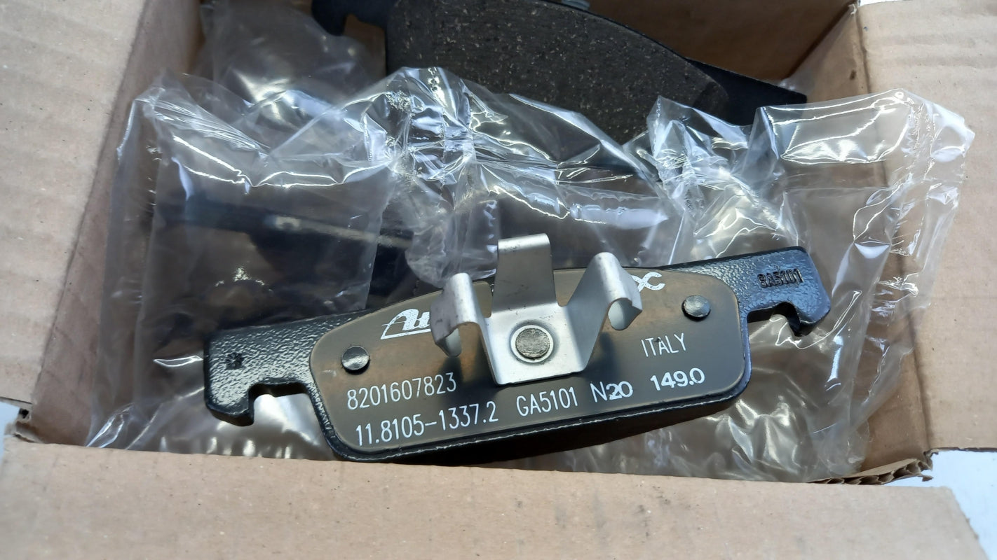 Original OE MERCEDES-BENZ Bremsbeläge A4534211400