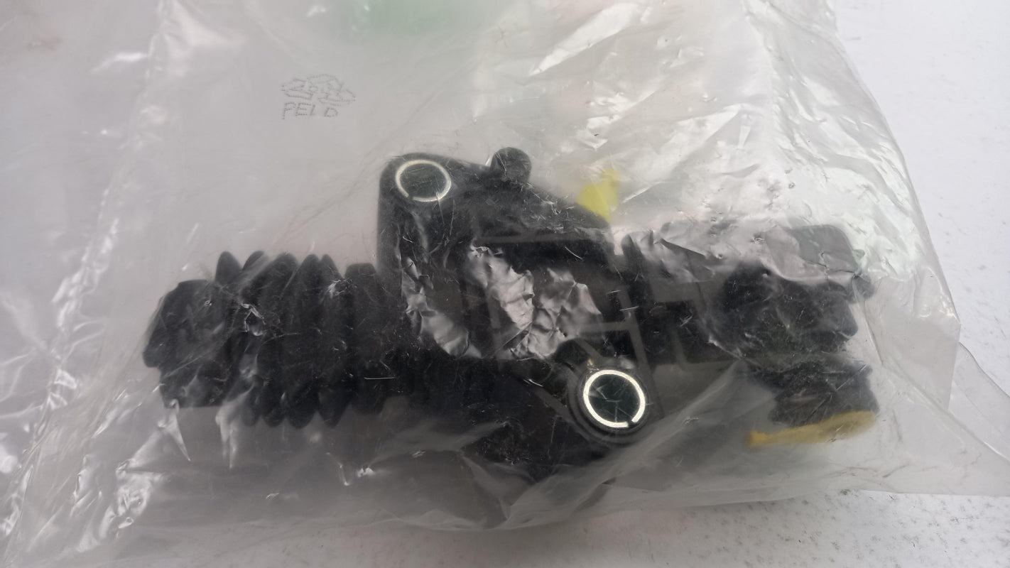 Original OE RENAULT Kupplungsgeberzylinder 306102004R