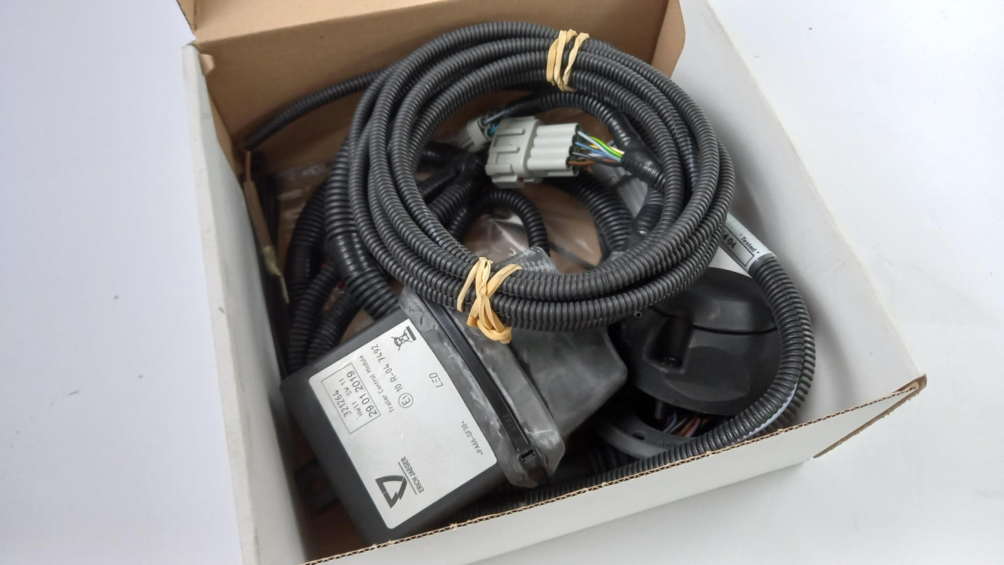 Original OE MERCEDES-BENZ Anhängerkupplung Elektrosatz A4705401404