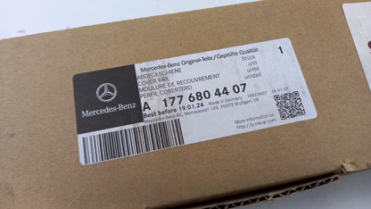 Original OE MERCEDES-BENZ Einstiegsleisten Satz A1776804407