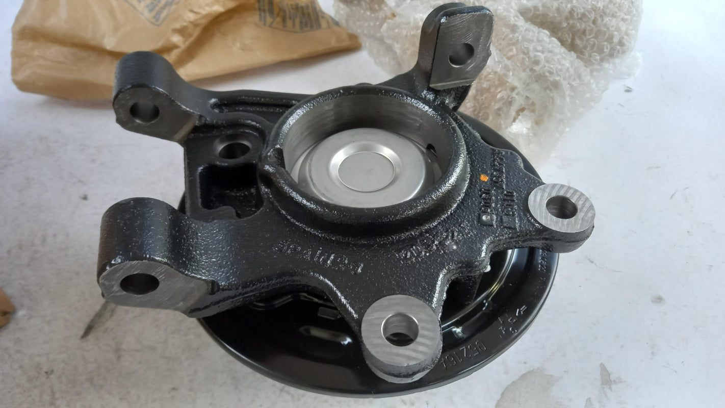 Original MERCEDES-BENZ Vito w447 Achsschenkel Rechts A4473505800