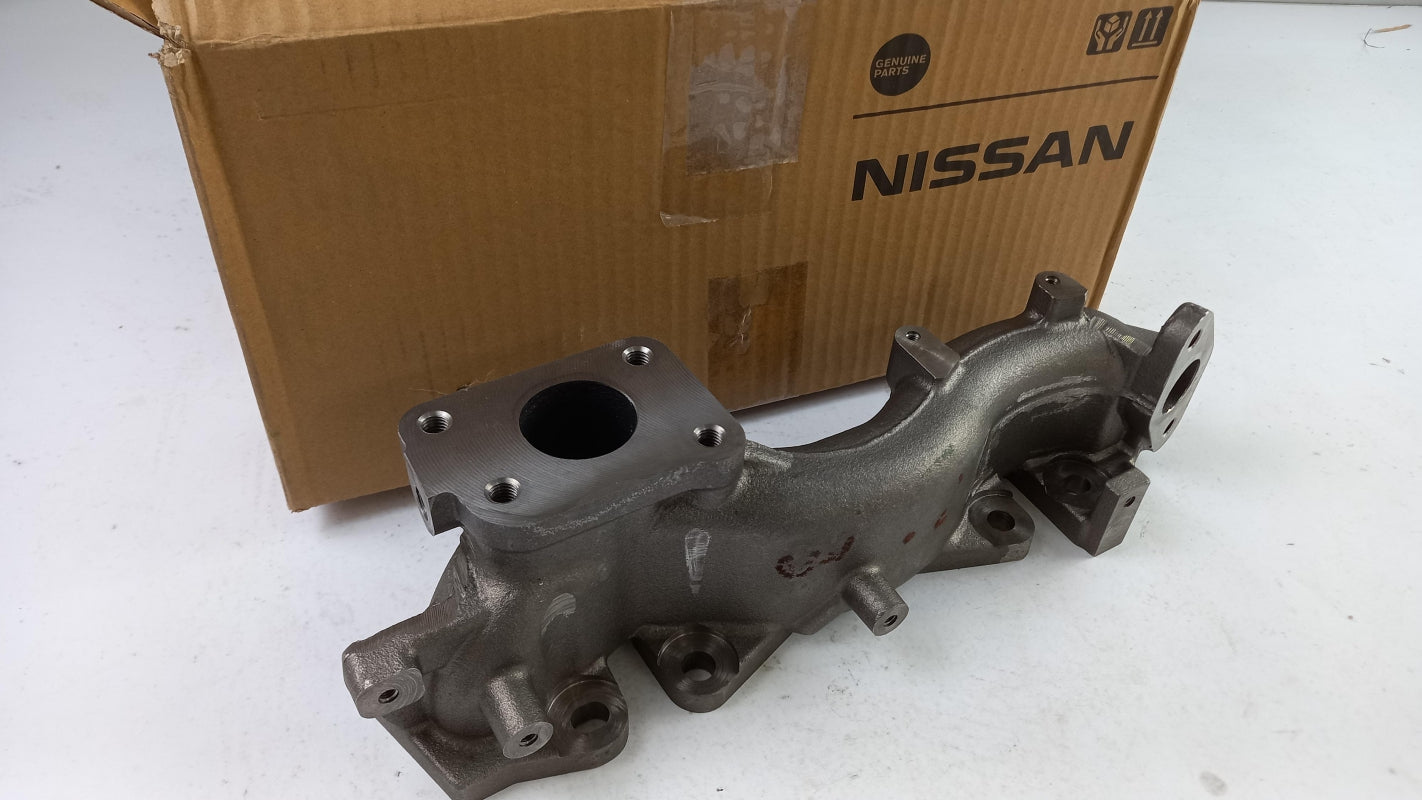 Original NISSAN Cabstar F24 NV350 2.5DTI Abgaskrümmer 14004LC10B