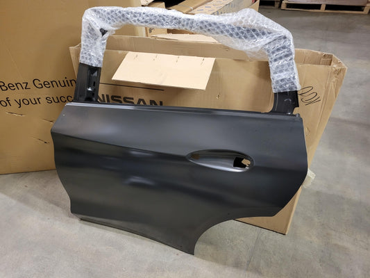 Original NISSAN Infiniti Q30 (H15) 2.2d Hinteren Tür H21015DAMA