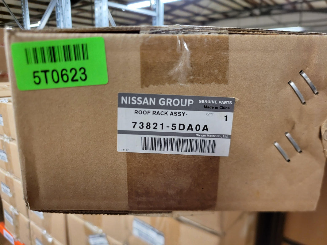 Original NISSAN Q30 (H15E) Dach Führungsschiene 738215DA0A