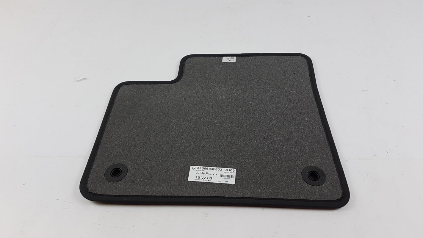 Original OE MERCEDES-BENZ Fußmattensatz A16668004489G63