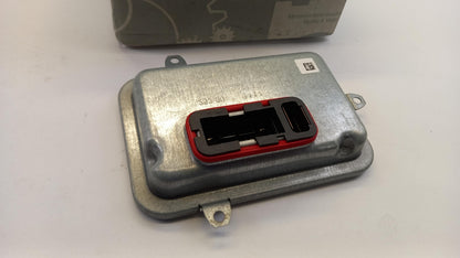 Original MERCEDES-BENZ C-klasse W204 Xenonlicht Steuergerät A2048700326