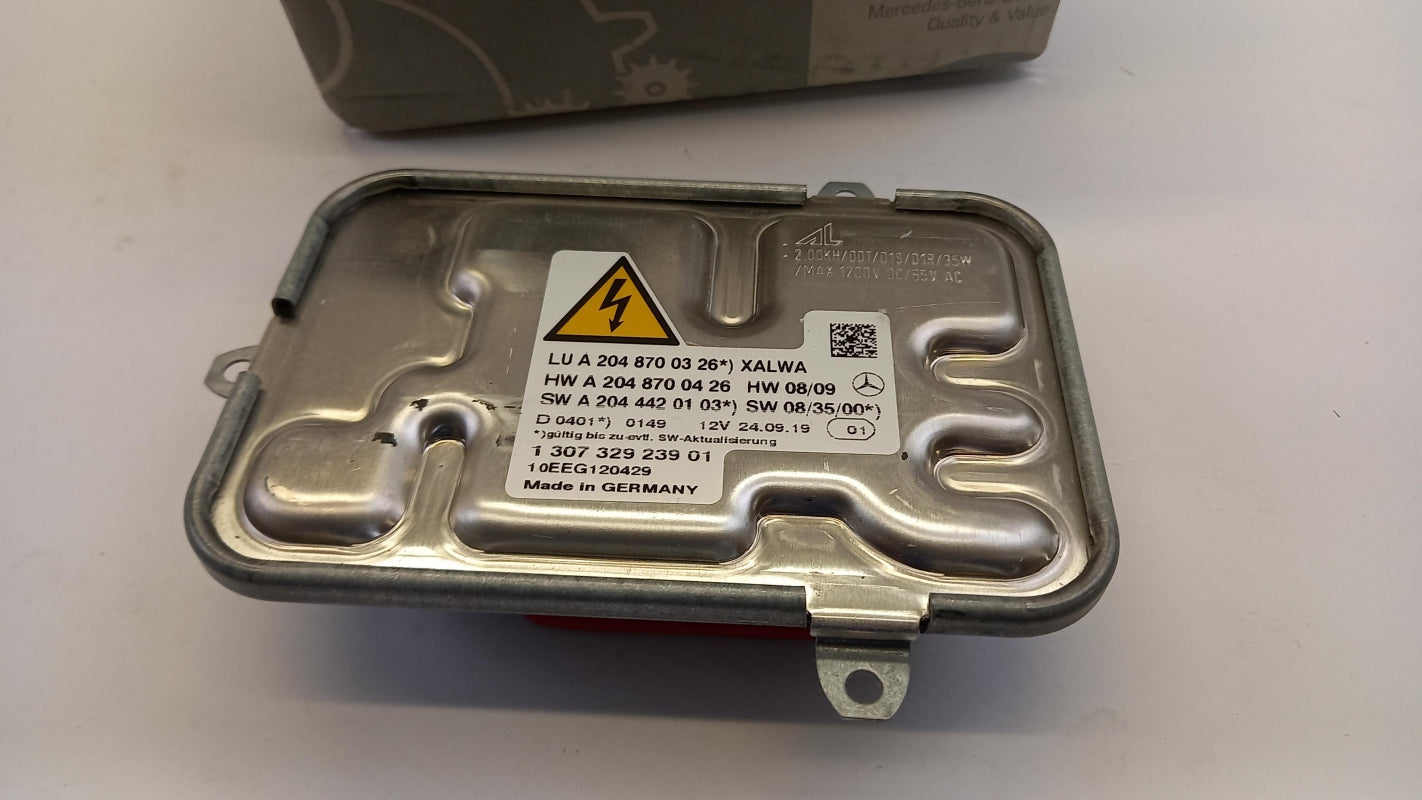 Original MERCEDES-BENZ C-klasse W204 Xenonlicht Steuergerät A2048700326