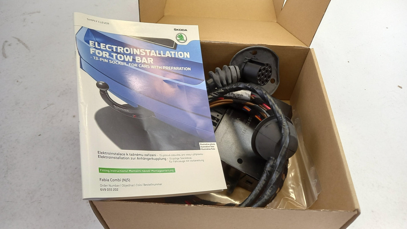 Original SKODA Fabia Combi NJ Anhängerkupplung Elektrosatz 13-polig 6V9055202