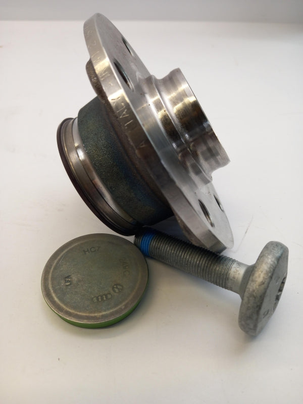 Original AUDI A3 8Y VW Golf CD SKODA Karoq Octavia NN Radnabe hinten 5WA501611