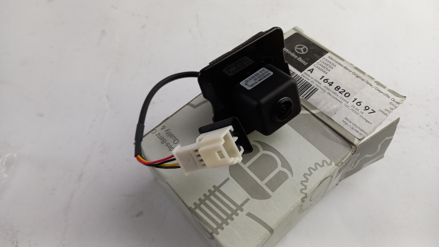 Original MERCEDES-BENZ ML-Klasse W164 Rückfahrkamera A1648201697