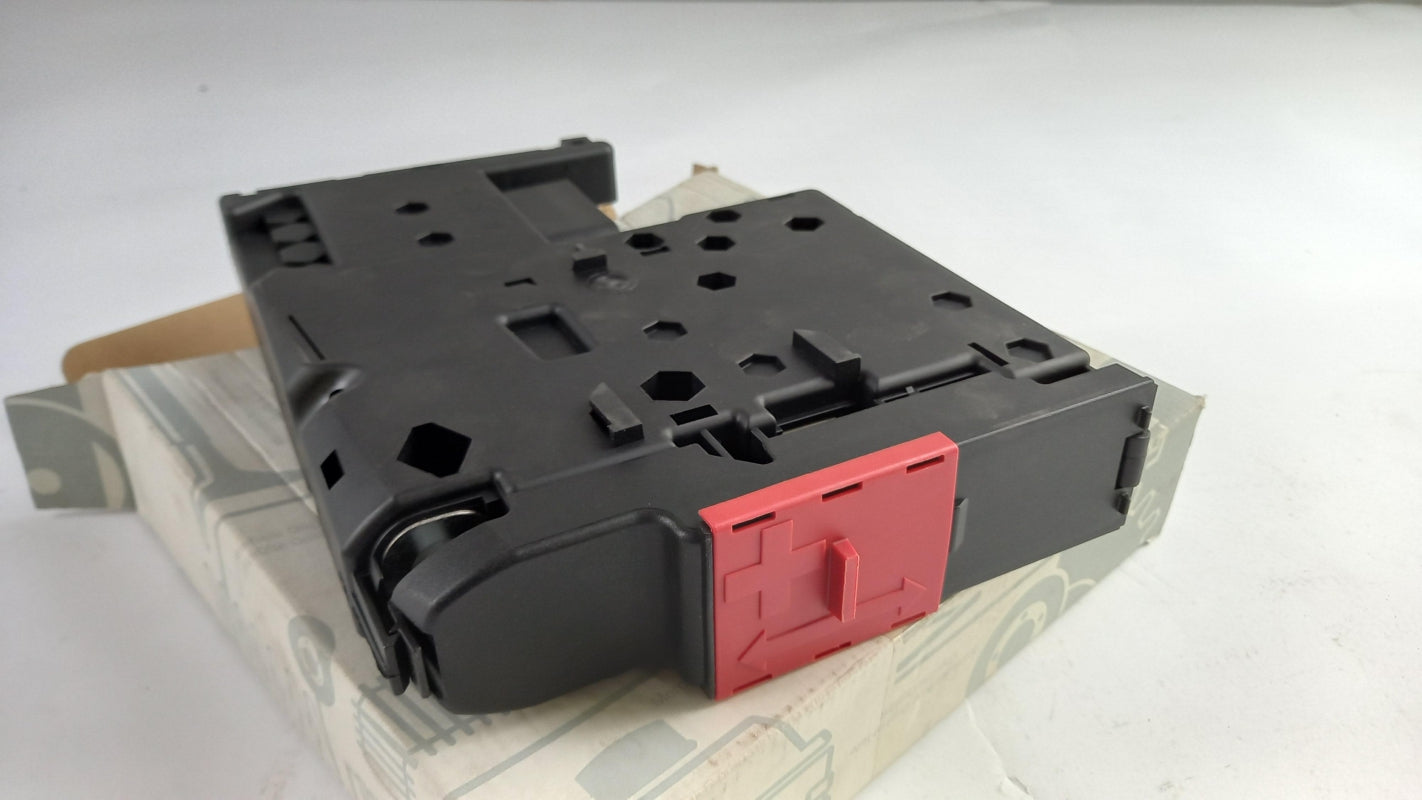 Original MERCEDES-BENZ W204 X204 C207 A207 Sicherungskasten A207540275064