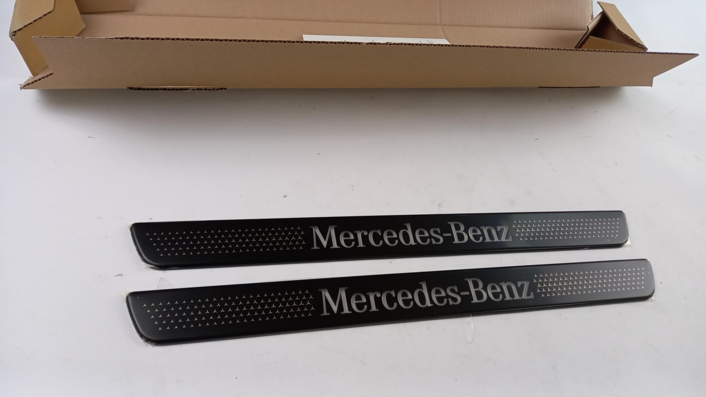 Original OE MERCEDES-BENZ Einstiegsleisten Satz A1776804407
