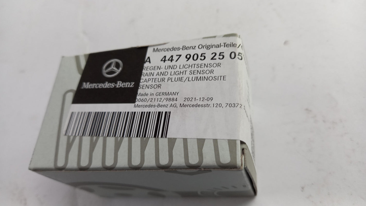 Original MERCEDES-BENZ Vito W447 Regensensor A4479052505