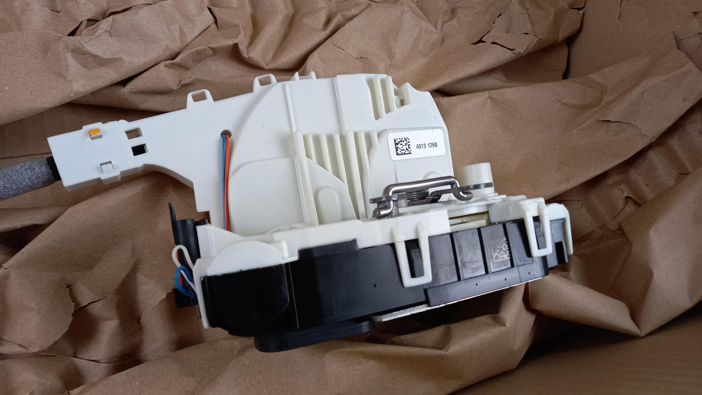 Original OE MERCEDES-BENZ Türschloss A9077302000