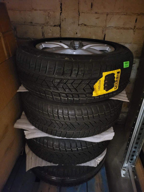 Original ALFA ROMEO Set Komplette Räder (4pc) 205/60R16 156114248SET