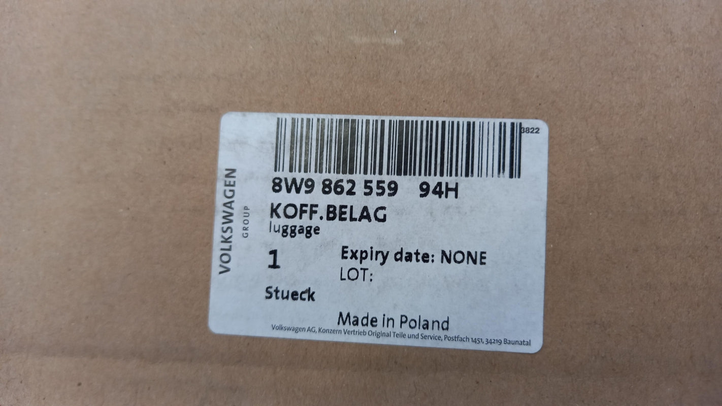 Original AUDI A4 RS4 8W E-Tron Gepäckraummatte soulschwarz 8W986255994H