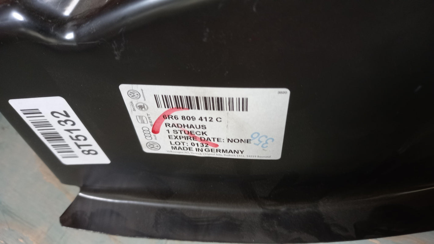 Original VW Polo V 6R Radhaus aussen hinten rechts 6R6809412C