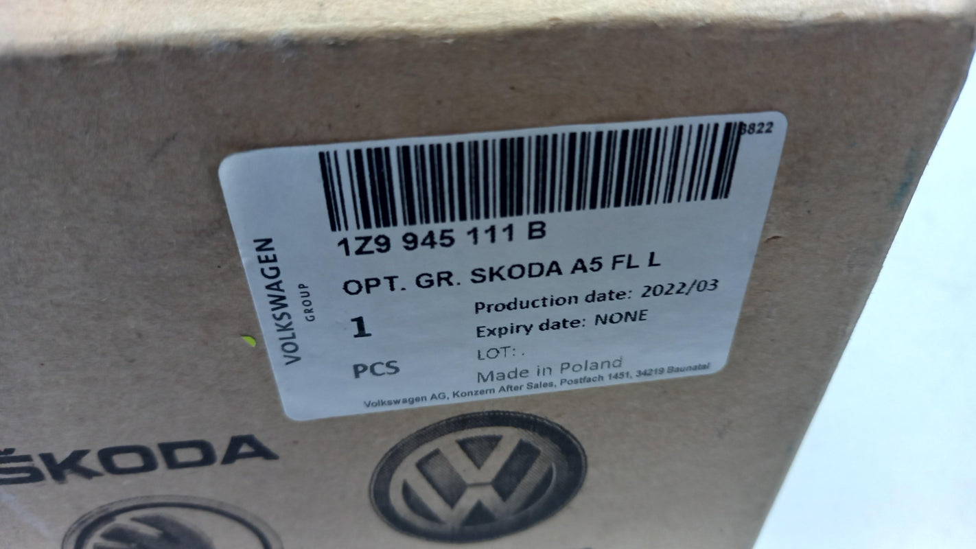 Original OE Volkswagen Heckleuchte 1Z9945111B