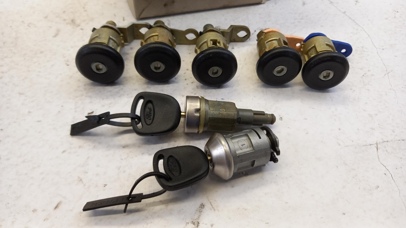Original OE FORD Schließzylinder Satz 1074762