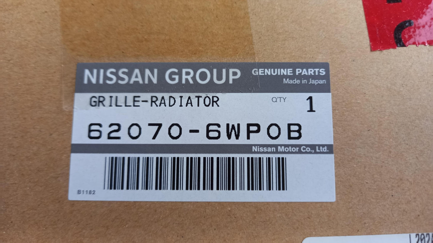 Original NISSAN QX70/FX Wagon 2008-2018 Kühlergitter 620706WP0B