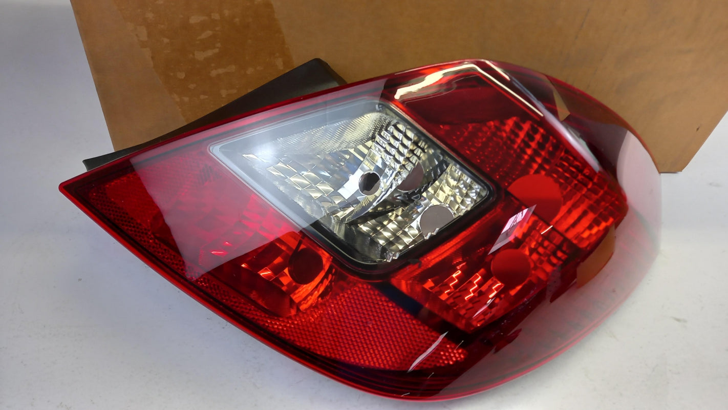 Original OPEL Corsa-D Heckleuchte hinten rechts 93196754