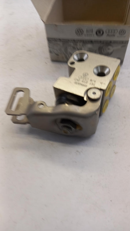 Original OE Volkswagen Bremskraftregler 1H0612151