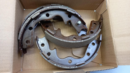 Original OE NISSAN Bremsbackensatz 4406037P25