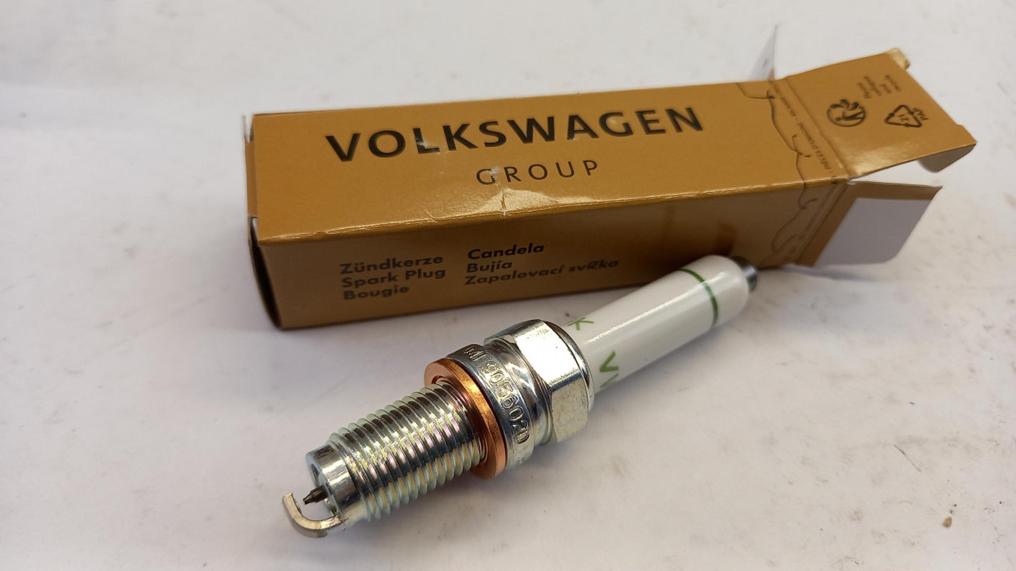 Original VW Golf 7 8 Passat B8 Polo 6 Tiguan Up 1.0/1.4 TSI Zündkerze 04E905602D