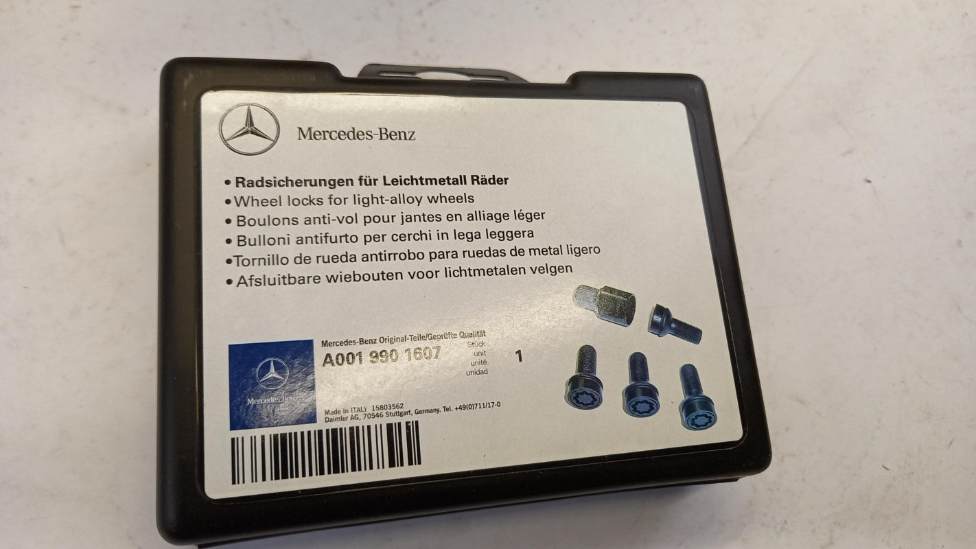 Original MERCEDES-BENZ Radsicherungssatz 4-Stück schwarz M14X1.5X27 A0019901607