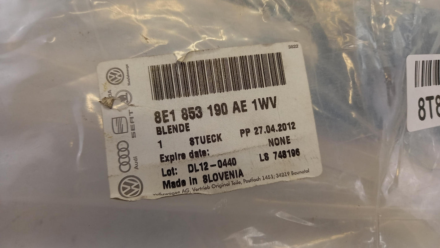 Original AUDI A4 Quattro 8E Instrumententafel Blende nussbaum 8E1853190AE1WV