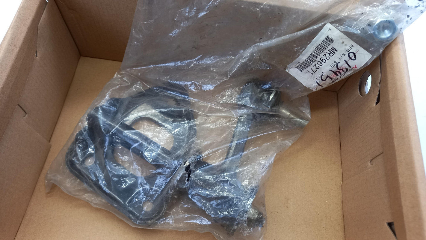 Original OE MITSUBISHI Lenkzwischenhebel MR296271