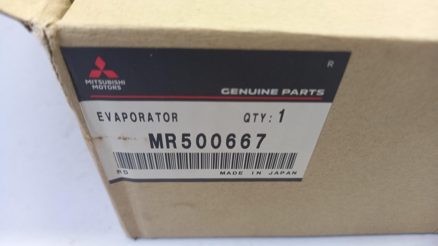 Original MITSUBISHI Pajero Montero Klimaverdampfer MR500667
