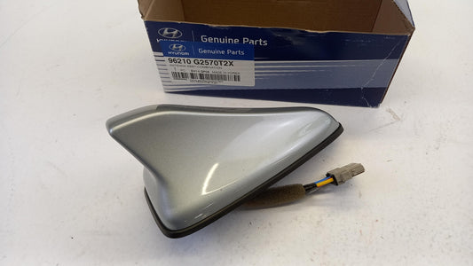 Original HYUNDAI IONIQ Hybrid Electric 19 2019- Antenne 96210G2570T2X