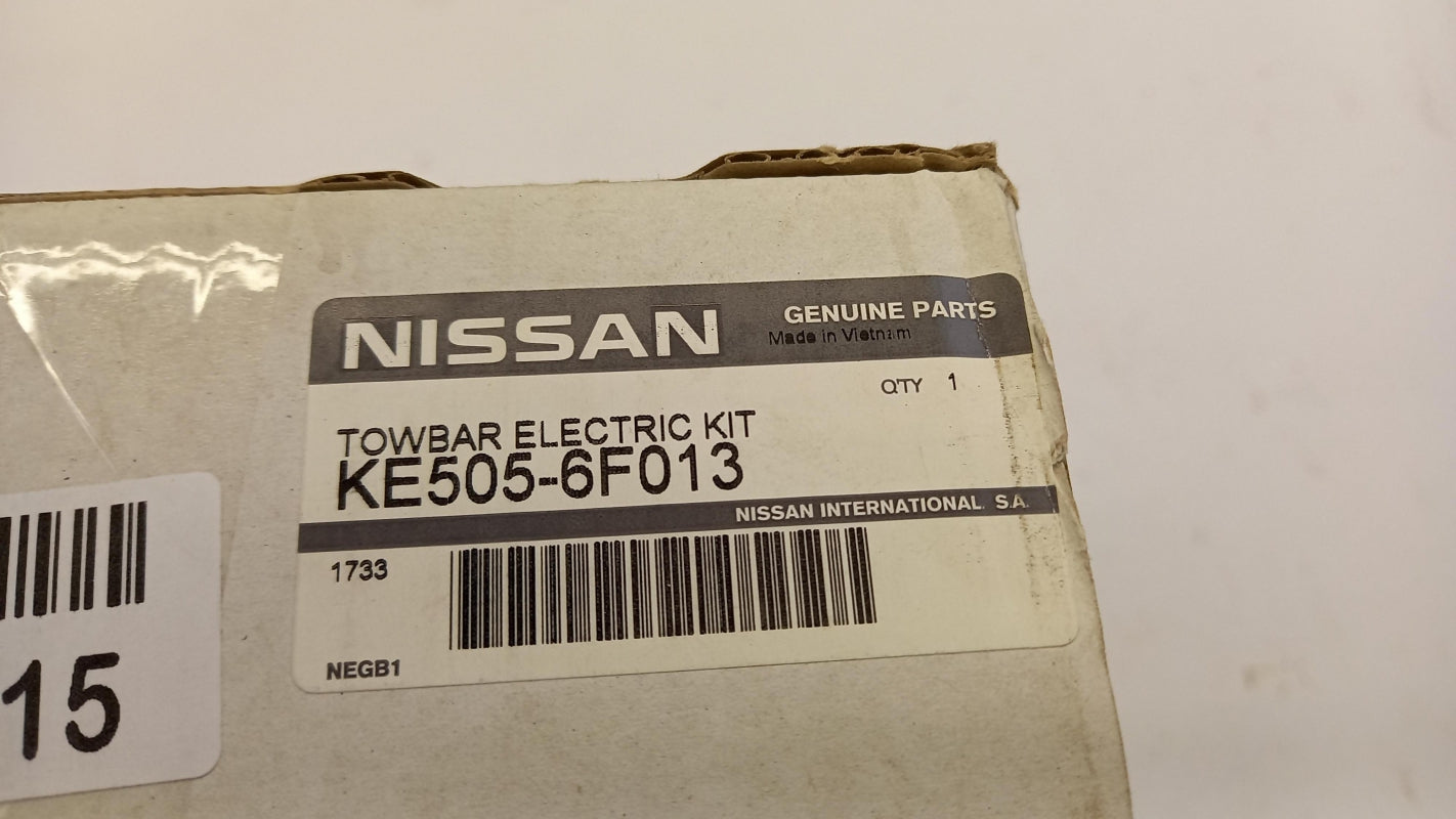 Original OE NISSAN Anhängerkupplung Elektrosatz KE5056F013