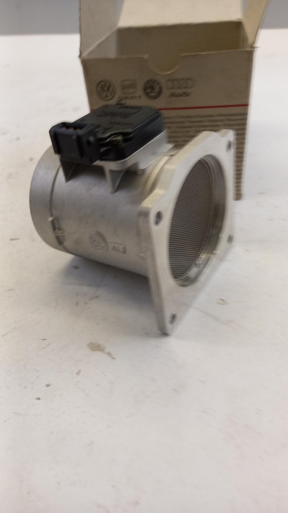 Original OE Volkswagen Luftmassenmesser 078133471A