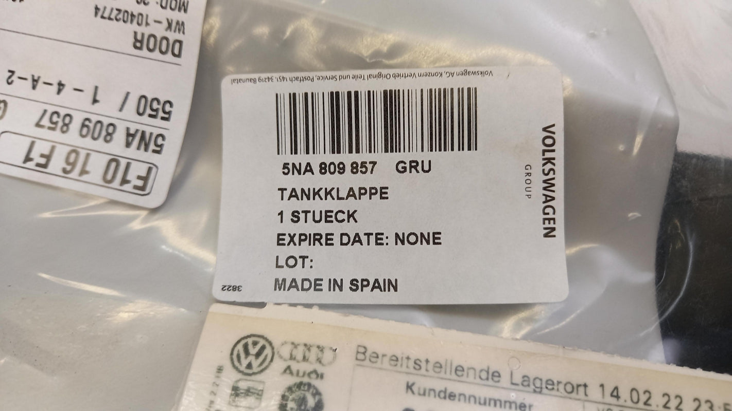 Original OE Volkswagen Tankklappe 5NA809857GRU