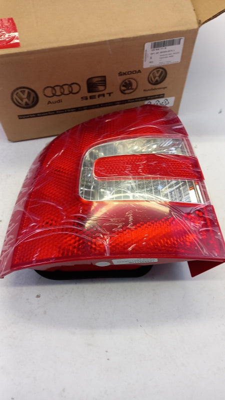 Original OE Volkswagen Heckleuchte 1Z9945111B