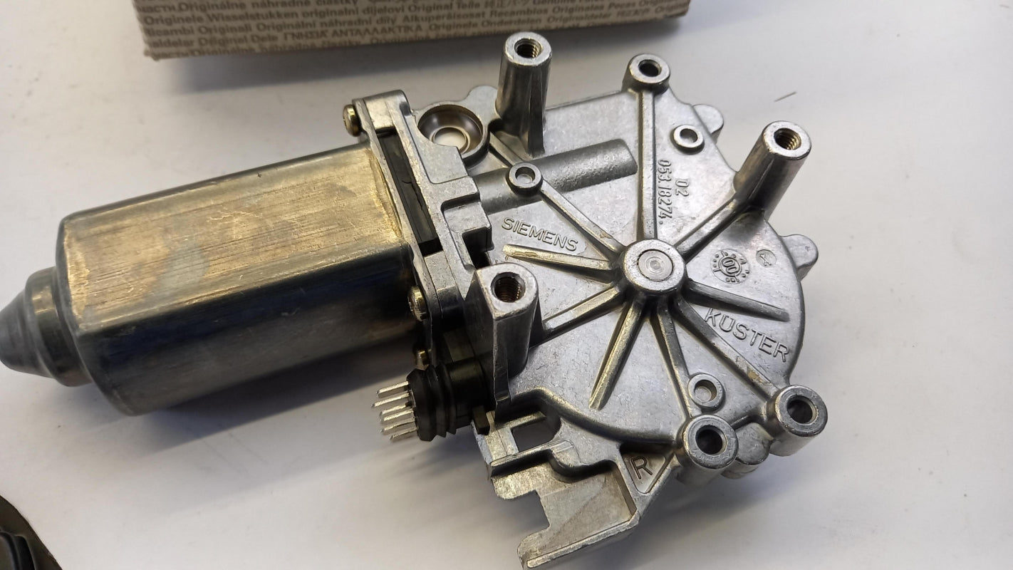 Original VW Passat B4 3A Fensterhebermotor hinten links 3A0959811