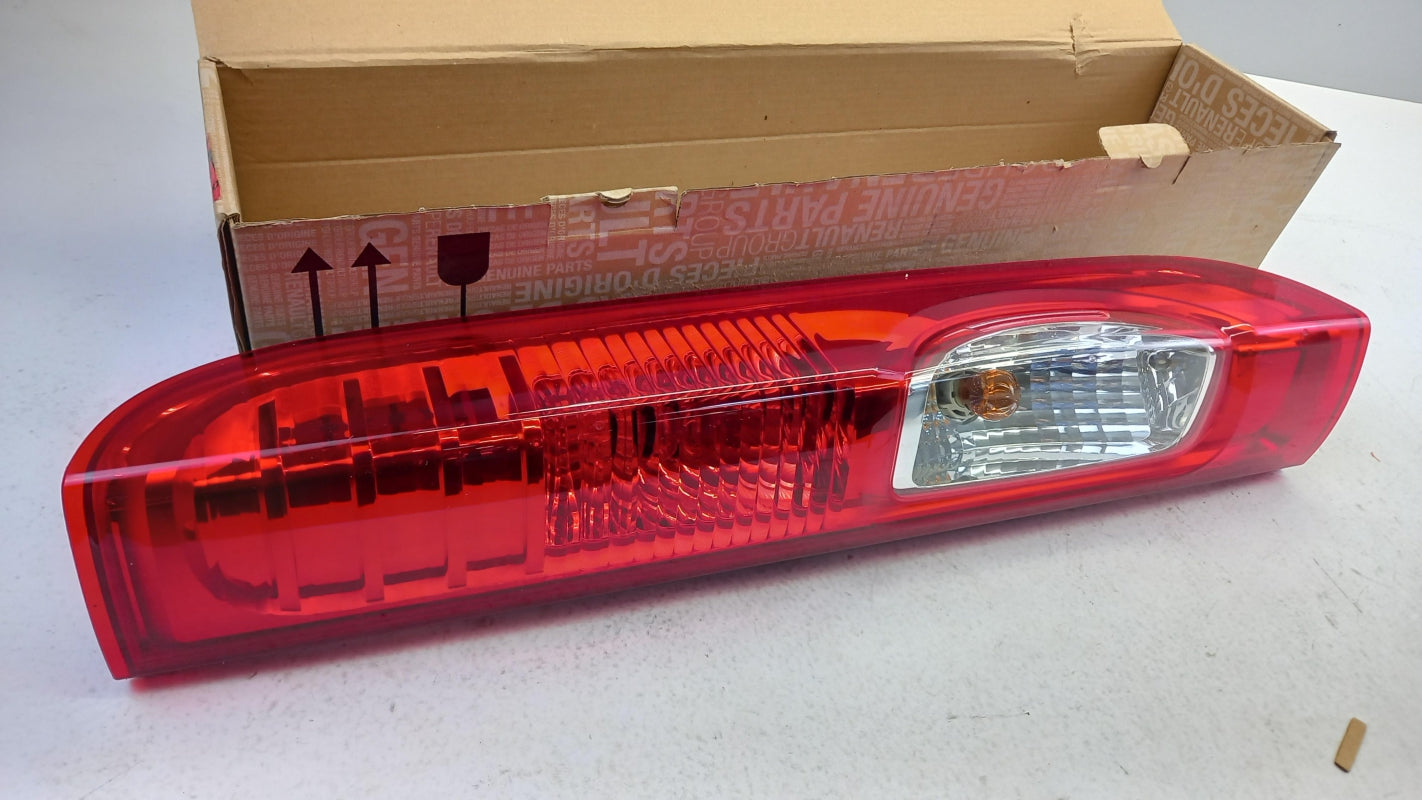 Original OE NISSAN Heckleuchte 2652000Q0A
