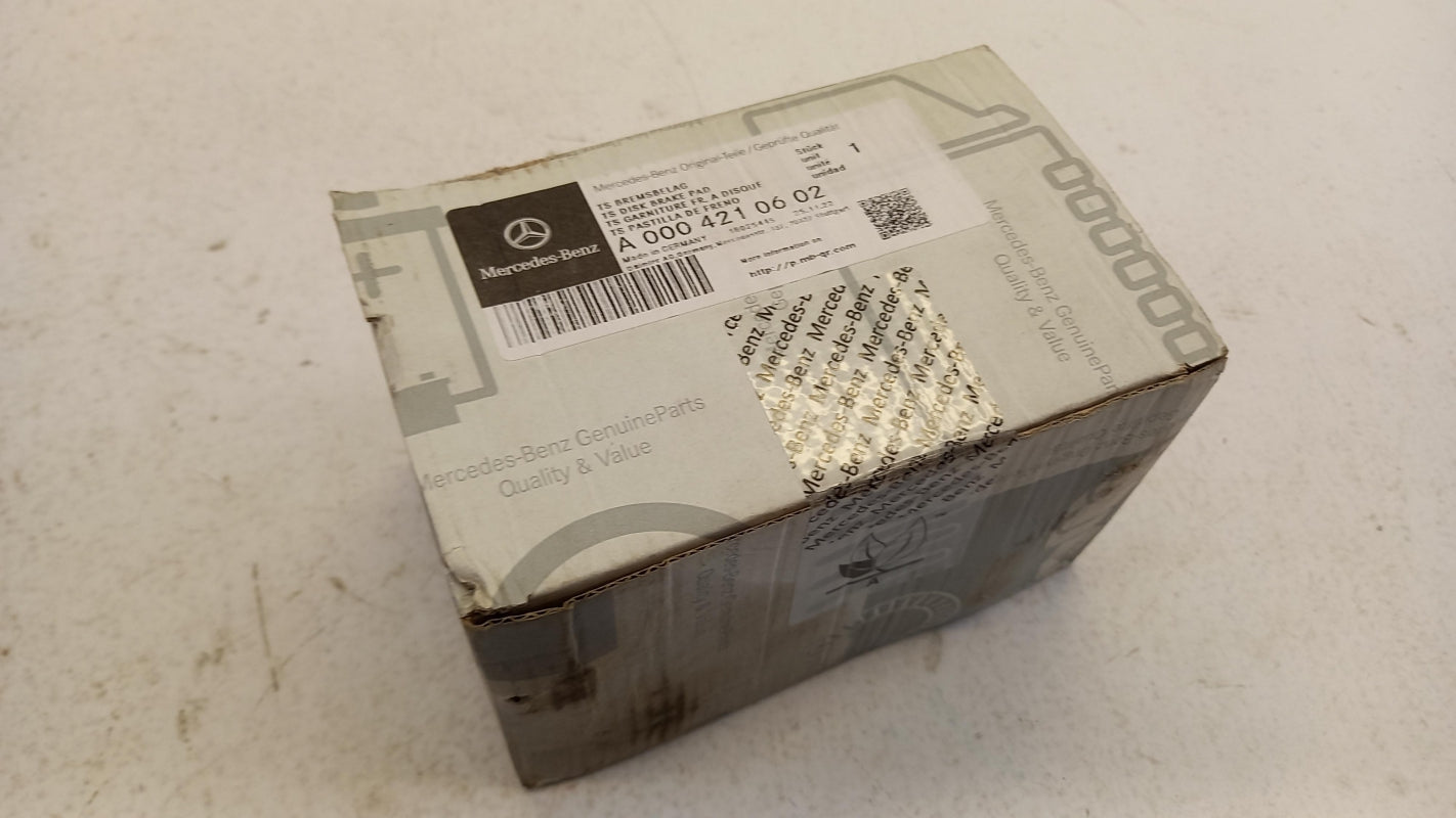 Original OE MERCEDES-BENZ Bremsbeläge A0004210602