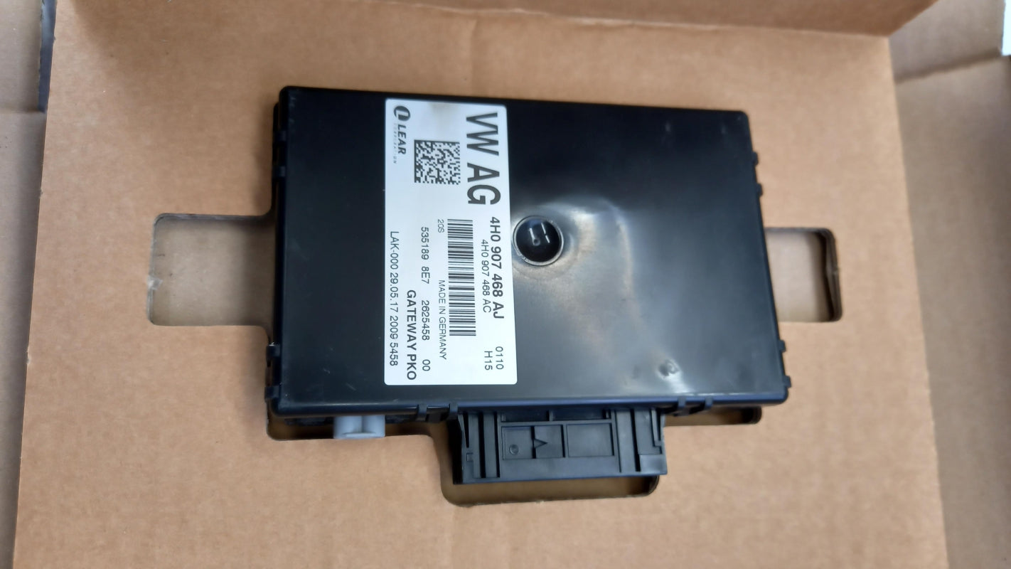 Original AUDI A8 S8 Quattro 4H Steuergerät Interface Gateway 4H0907468AJ